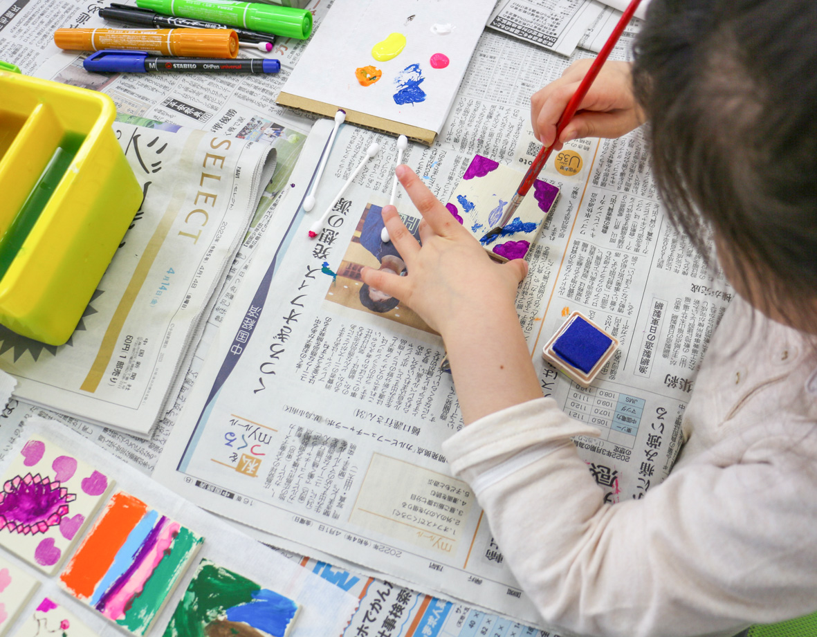 春のタイル絵づくり